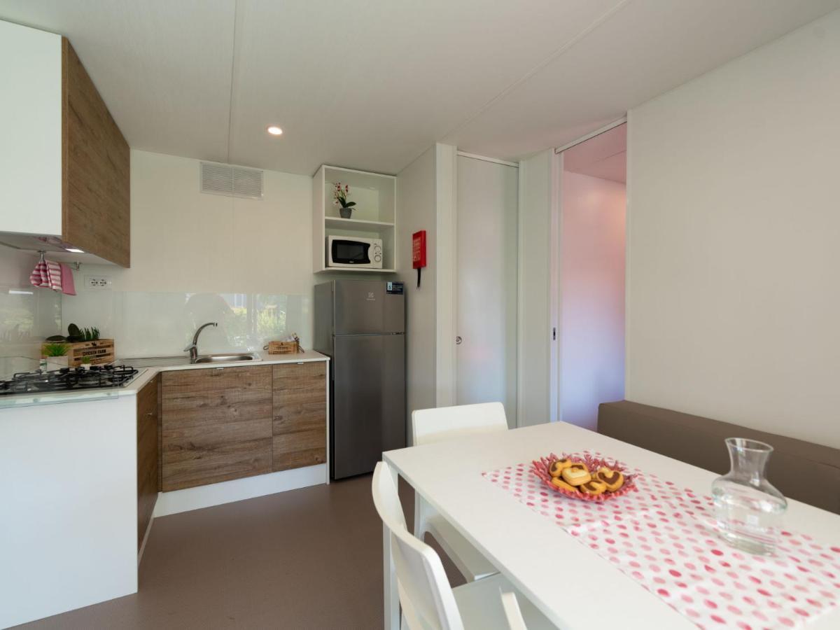Holiday Home Garda Suite Deluxe By Interhome ริโวลเตลลา ภายนอก รูปภาพ